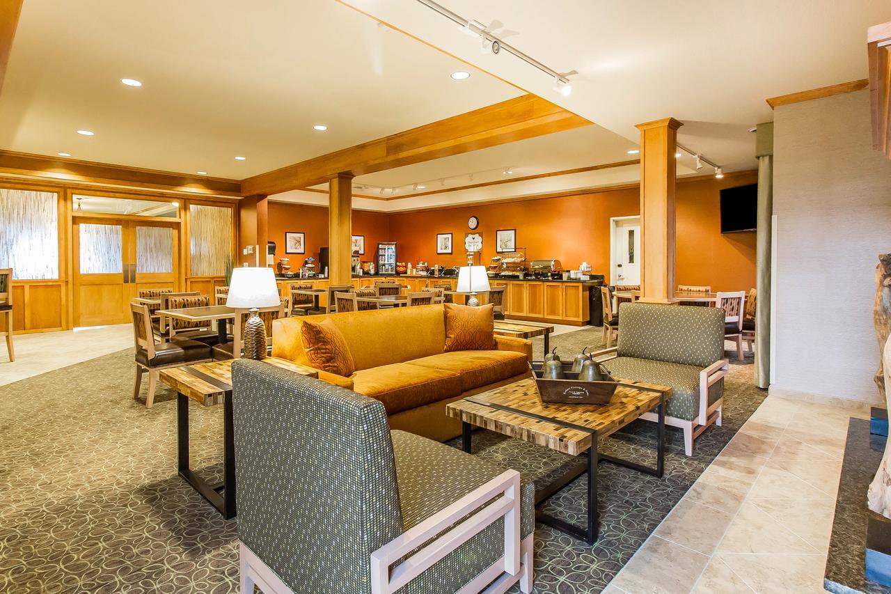 Mainstay Suites Stanley Екстер'єр фото