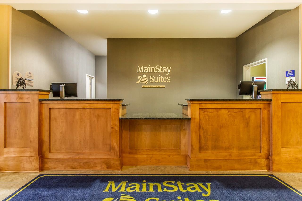 Mainstay Suites Stanley Екстер'єр фото