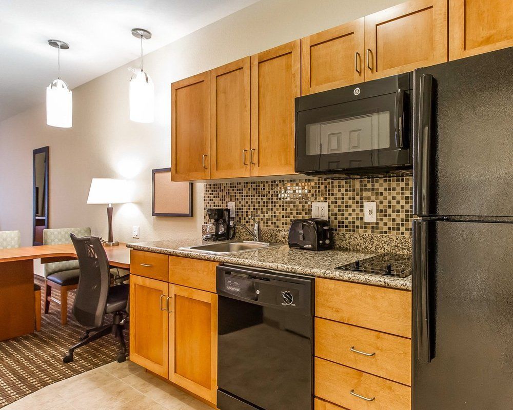 Mainstay Suites Stanley Екстер'єр фото
