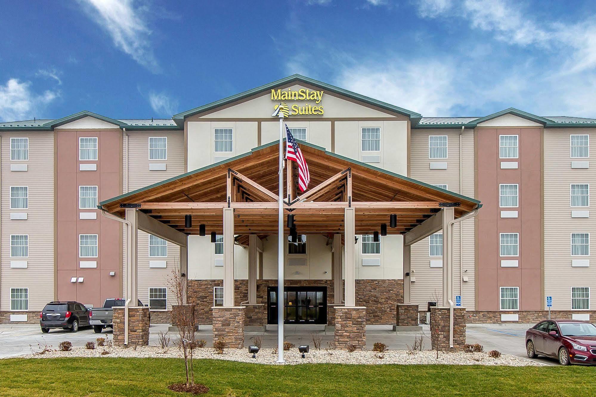 Mainstay Suites Stanley Екстер'єр фото