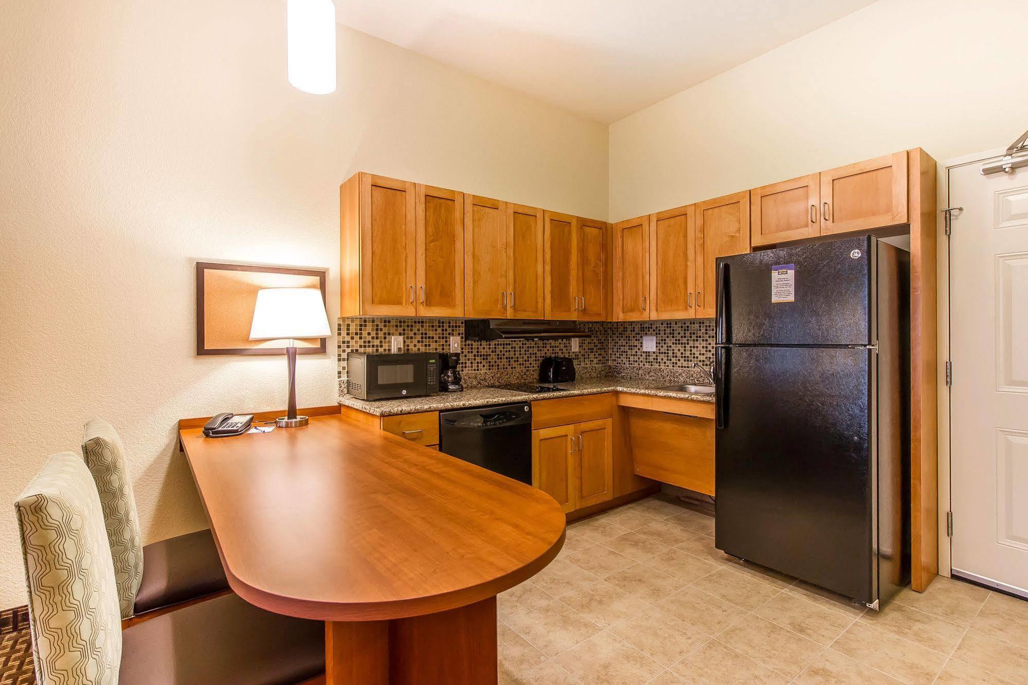 Mainstay Suites Stanley Екстер'єр фото