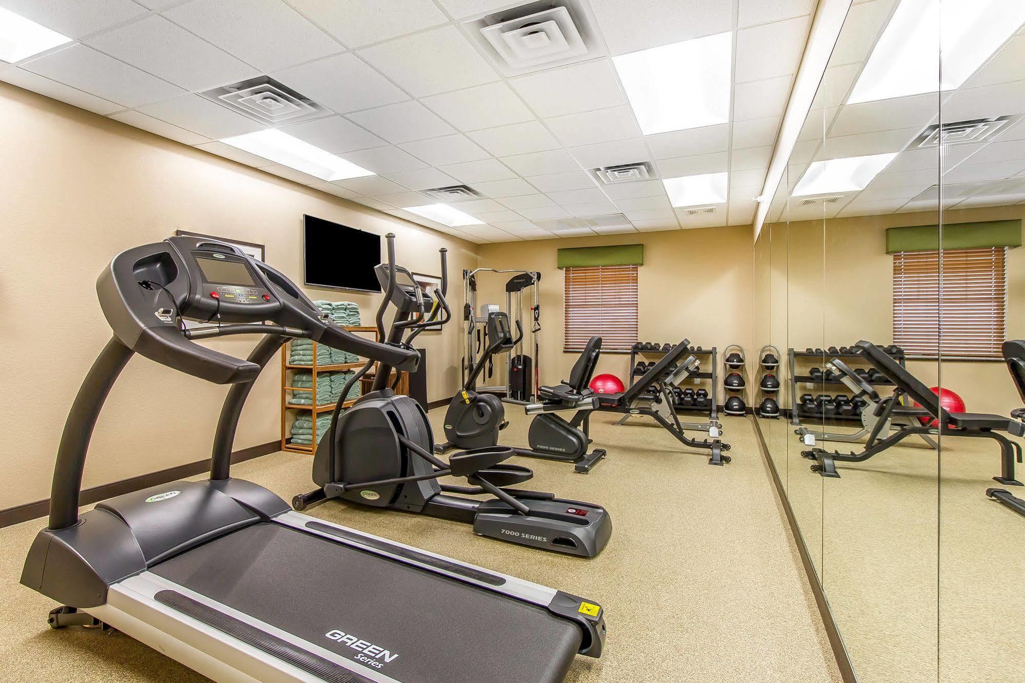 Mainstay Suites Stanley Екстер'єр фото