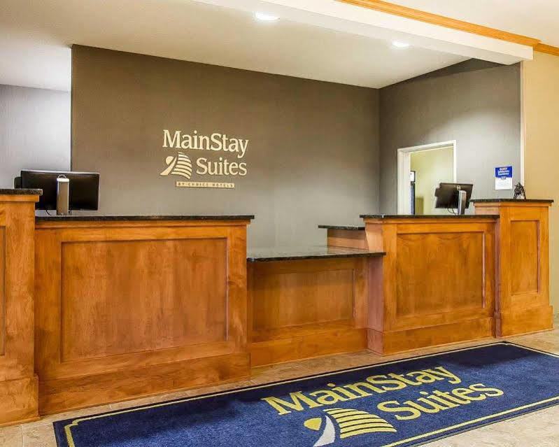 Mainstay Suites Stanley Екстер'єр фото