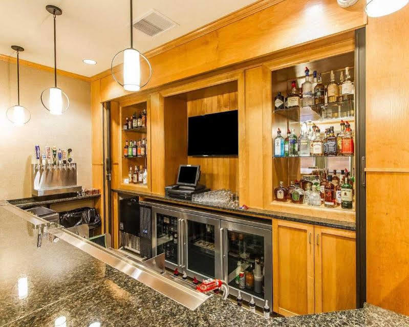 Mainstay Suites Stanley Екстер'єр фото
